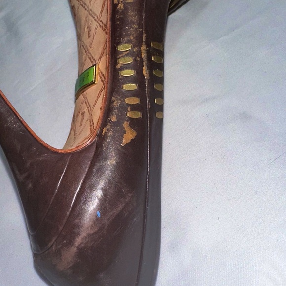 L.A.M.B. GWEN STEFANI Y2K Brown Leather Heels Gold Studded Accents Women’s 8.5 - Picture 9 of 12